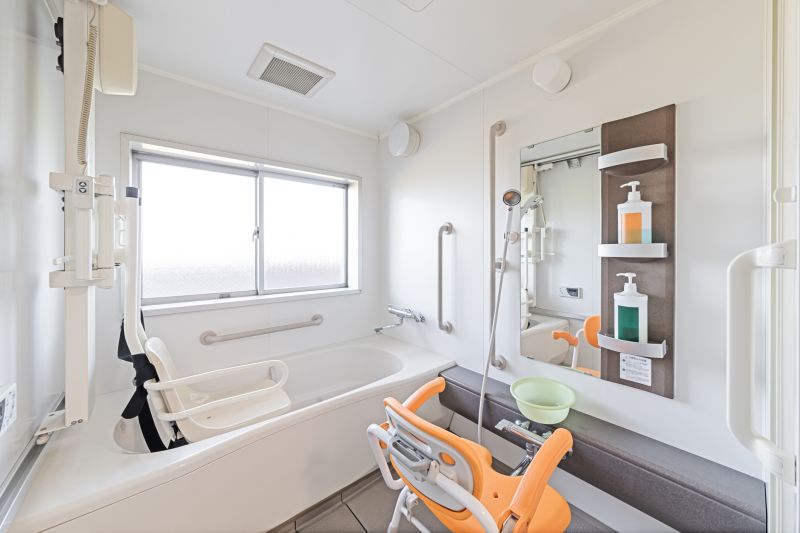 Best Elderly Bathing Contractors in Iowa City, IA